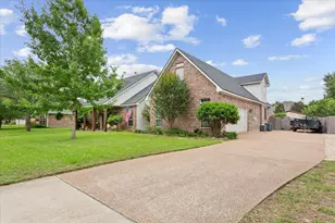 5616 Landsdown Dr, Waco, TX 76708 - Photo 2