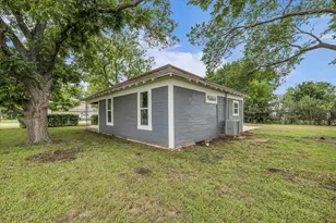 620 Washington St, McGregor, TX 76657 - Photo 18