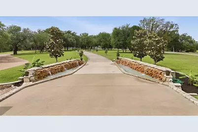 2810 French Kingston Court, Granbury, TX 76049 - Photo 4