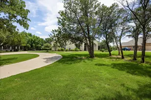 2009 Wigeon St, Granbury, TX 76049 - Photo 4