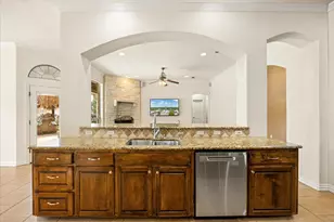 2009 Wigeon St, Granbury, TX 76049 - Photo 10