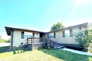 513 Rockhill Rd, Aubrey, TX 76227 - Photo 2
