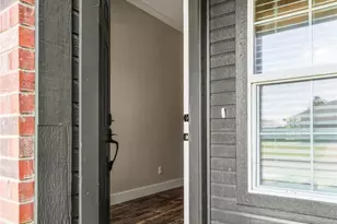 2040 Comal St, Waco, TX 76708 - Photo 4