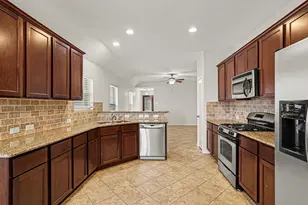 2833 Houston Wood Dr, Fort Worth, TX 76244 - Photo 10