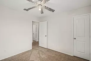 2833 Houston Wood Dr, Fort Worth, TX 76244 - Photo 16