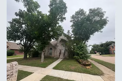 2100 Larkspur Street, Flower Mound, TX 75028 - Photo 2