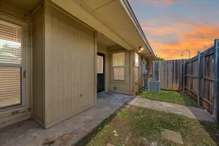 2319 Indigo Ln, Arlington, TX 76015 - Photo 26