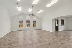 335 Quail Crossing Dr, Sanger, TX 76266 - Photo 4