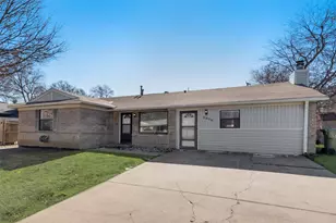 2000 Melissa St, Arlington, TX 76010 - Photo 2