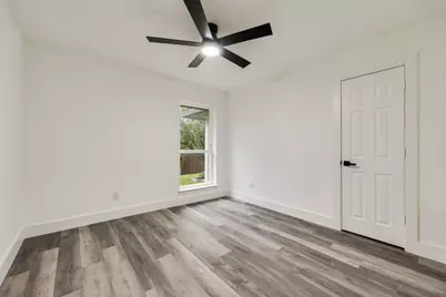 2100 Antibes Drive, Carrollton, TX 75006 - Photo 18