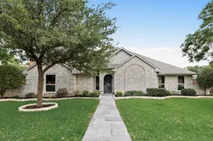 2100 Antibes Dr, Carrollton, TX 75006 - Photo 2