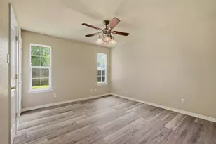 323 Texas St, Pottsboro, TX 75076 - Photo 10