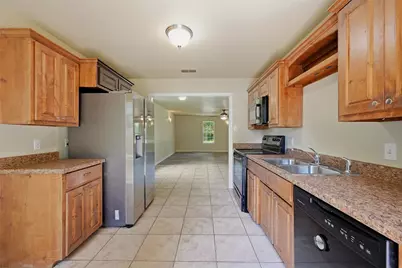 323 Texas Street, Pottsboro, TX 75076 - Photo 6