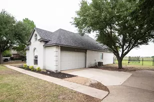 1393 W Alamosa Dr, Talty, TX 75160 - Photo 4