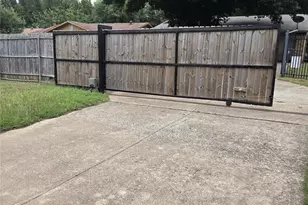 7120 Field View Ln, Dallas, TX 75249 - Photo 30