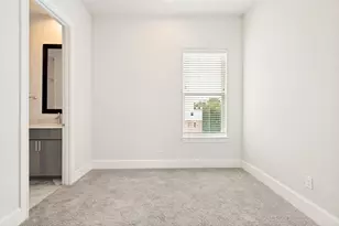 4666 New Water Ln, Dallas, TX 75219 - Photo 16
