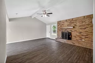 7528 Meadowlark Ln N, Watauga, TX 76148 - Photo 6