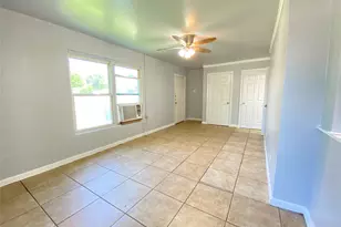 1203 Hall St, Lancaster, TX 75146 - Photo 4
