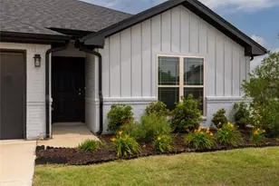 500 Adams Ct, Weatherford, TX 76085 - Photo 4