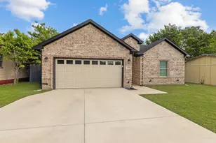 2808 Binyon, Fort Worth, TX 76133 - Photo 2