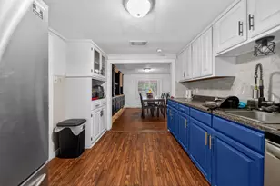 319 McArthur St, Athens, TX 75751 - Photo 8