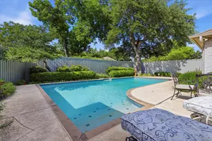 7811 Pencross Ln, Dallas, TX 75248 - Photo 32