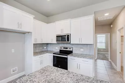 301 Pearl Street, Cleburne, TX 76031 - Photo 8