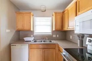 136 Nolan, Tye, TX 79563 - Photo 4