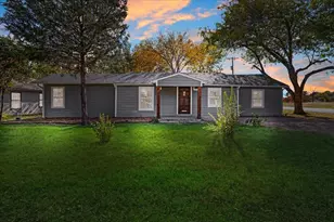 450 Hickory St, Lewisville, TX 75057 - Photo 2