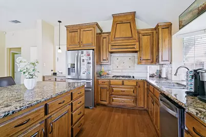 5217 Shadow Glen Drive, Grapevine, TX 76051 - Photo 10