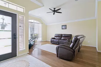 5217 Shadow Glen Drive, Grapevine, TX 76051 - Photo 4