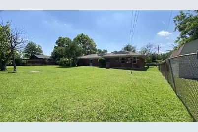 1617 Blackhawk Lane, Garland, TX 75043 - Photo 18