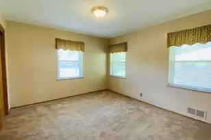 1617 Blackhawk Ln, Garland, TX 75043 - Photo 12