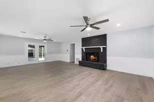 2133 Williams Pl, Fort Worth, TX 76111 - Photo 6