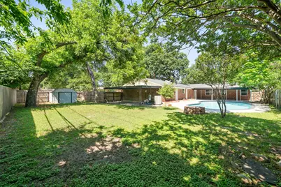 2133 Williams Place, Fort Worth, TX 76111 - Photo 32