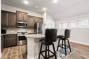 2761 Lisa Maria St, Burleson, TX 76028 - Photo 12