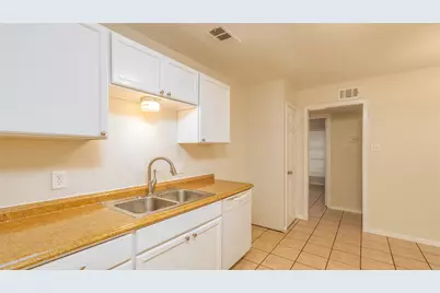 5621 Brent Drive, Haltom City, TX 76148 - Photo 34