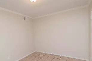 5621 Brent Dr, Haltom City, TX 76148 - Photo 8