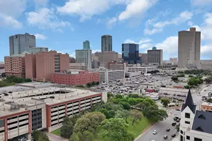 406 Mills St, Fort Worth, TX 76102 - Photo 4