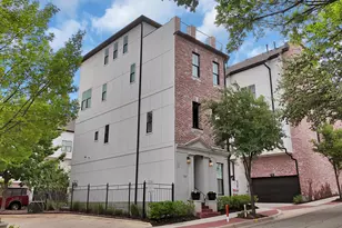 406 Mills St, Fort Worth, TX 76102 - Photo 2