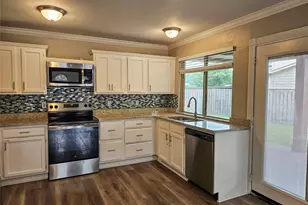 3717 Red Oak Dr, Garland, TX 75043 - Photo 4