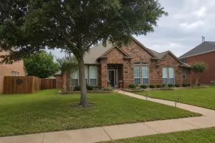 1001 Lochness Ln, Garland, TX 75044 - Photo 2