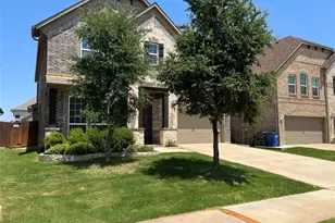 2473 Kingsgate Dr, Little Elm, TX 75068 - Photo 2