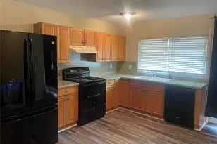 627 McKown Dr, Mansfield, TX 76063 - Photo 2