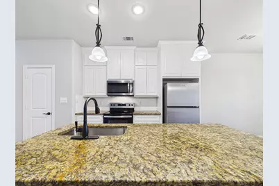 4405 Chickasaw Avenue, Fort Worth, TX 76119 - Photo 8