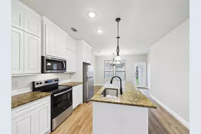 4405 Chickasaw Avenue, Fort Worth, TX 76119 - Photo 6