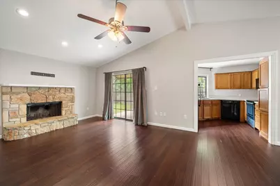 1406 Colonnade Drive, Arlington, TX 76018 - Photo 4