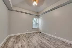1002 Canary Ln, Mansfield, TX 76063 - Photo 12