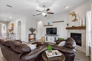 14824 Rocky Face Ln, Fort Worth, TX 76052 - Photo 10