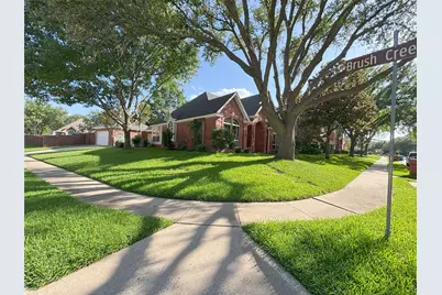2001 Elm Creek Lane, Flower Mound, TX 75028 - Photo 2